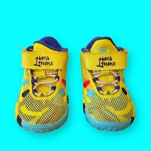 NIKE Kyrie 7 Yellow Strike/Black Toddlers Shoes size 5C